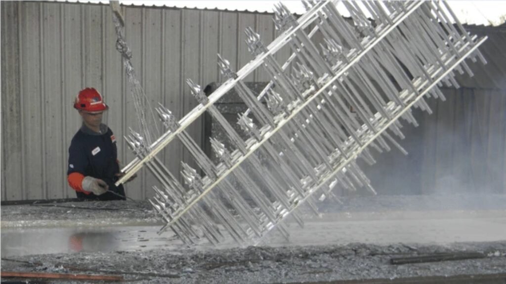 How to Make a Metal Fence: A Guide from Your Trusted China Fence Manufacturer